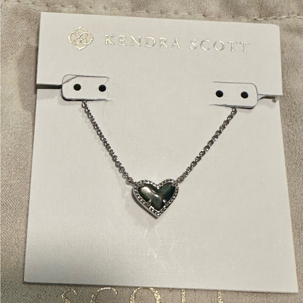 Kendra Scott Silver Ari Heart Necklace with Black Mother of Pearl stone
